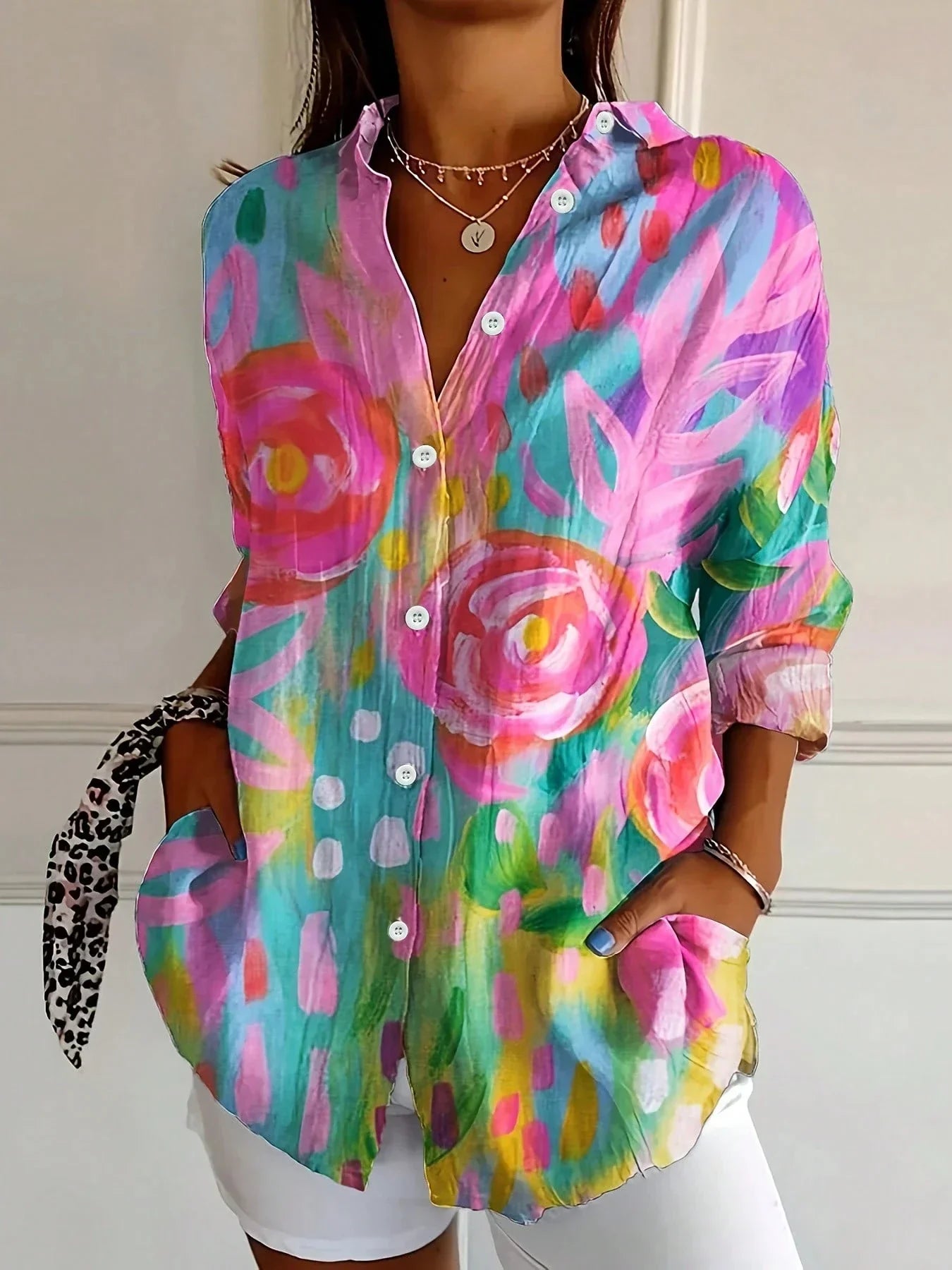 Liora | Colorful blouse with playful print