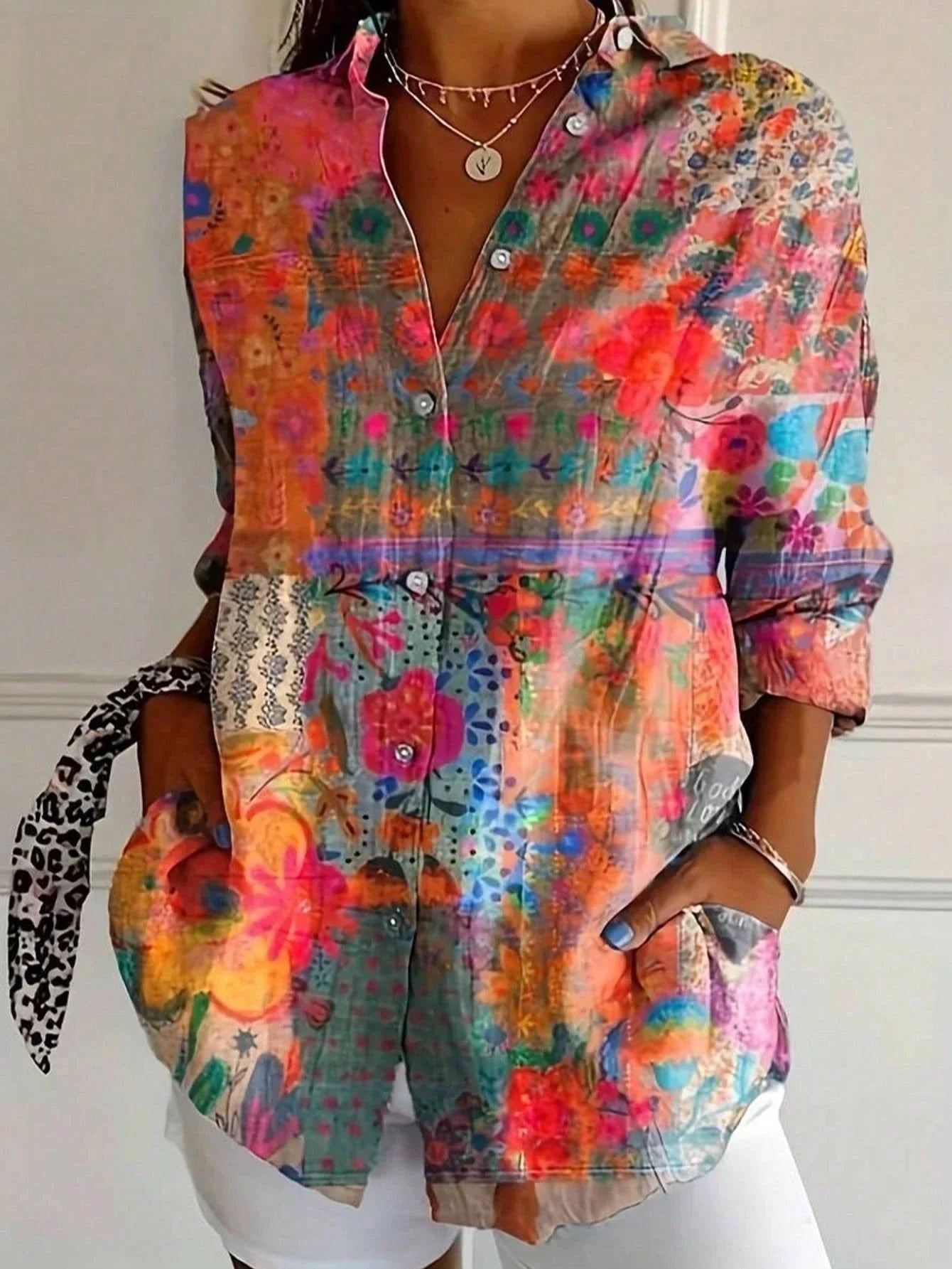 Liora | Colorful blouse with playful print
